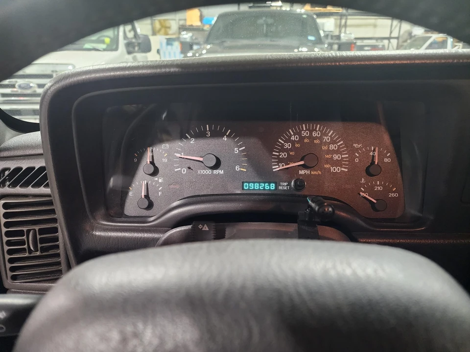 2001 Jeep XJ Cherokee - Image 30 of 31