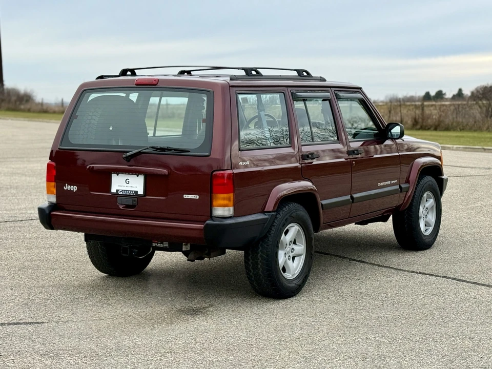 2001 Jeep XJ Cherokee - Image 7 of 31