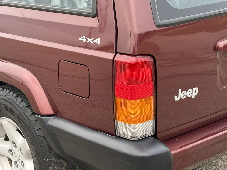 2001 Jeep XJ Cherokee - Image 27 of 31