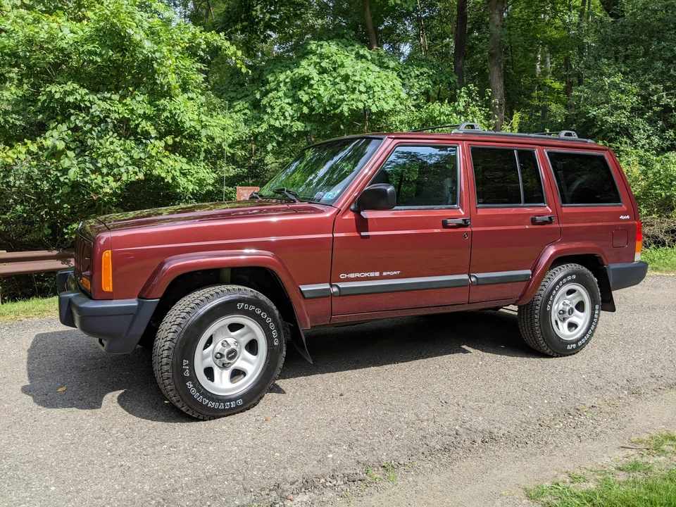 2001 Jeep XJ Cherokee - Image 2 of 31