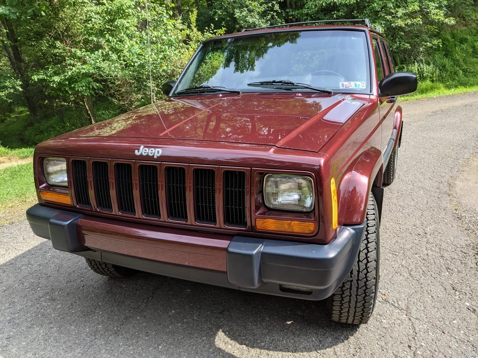 2001 Jeep XJ Cherokee - Image 10 of 31