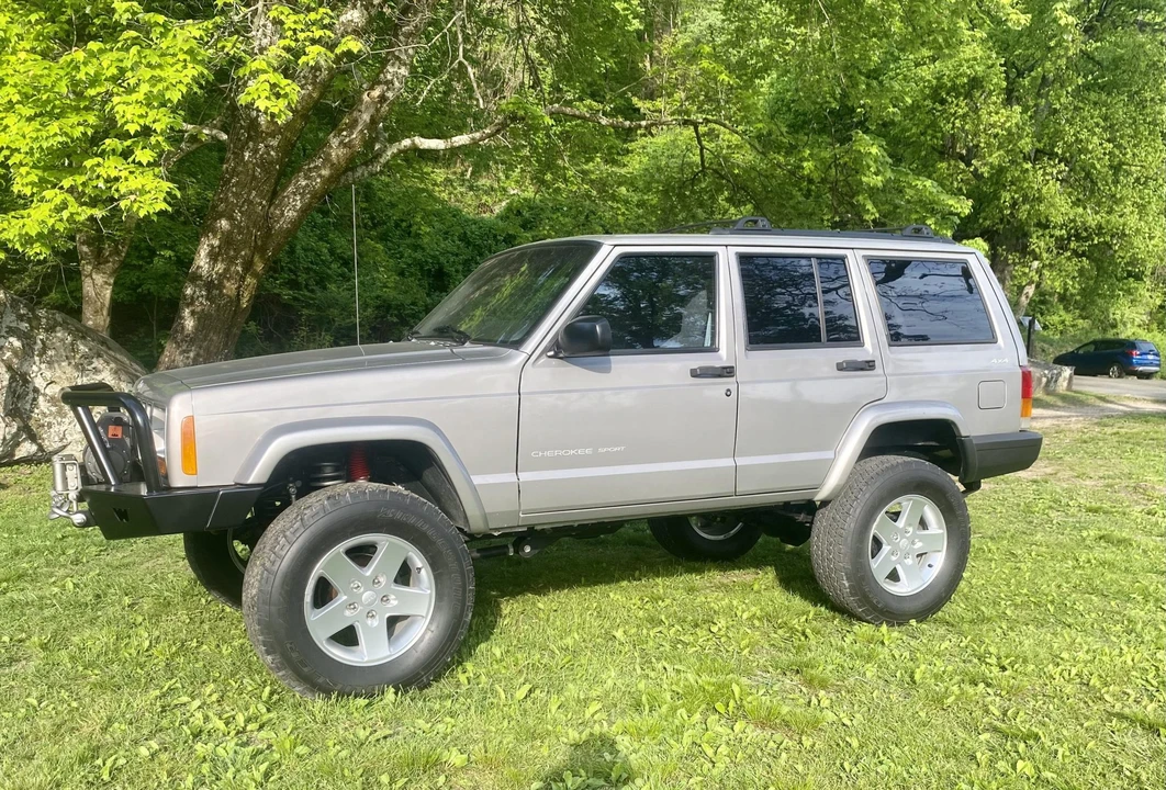 2001 Jeep XJ Cherokee - Image 10 of 31
