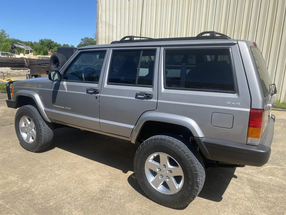 2001 Jeep XJ Cherokee - Image 9 of 31
