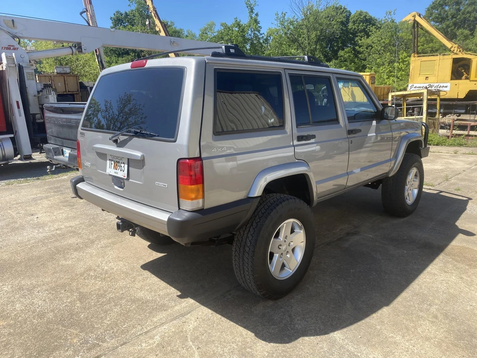 2001 Jeep XJ Cherokee - Image 7 of 31