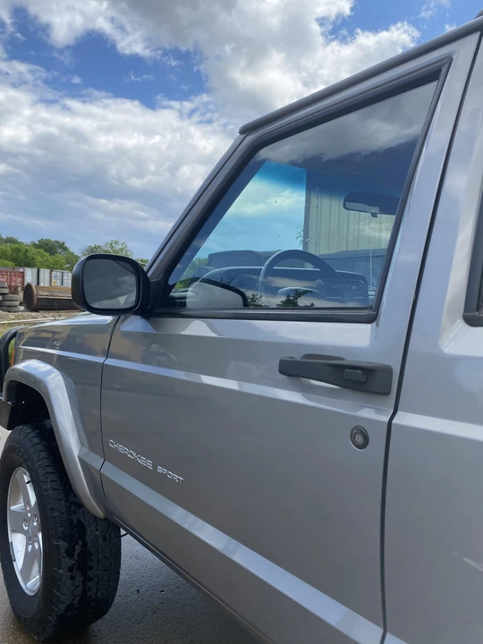 2001 Jeep XJ Cherokee - Image 20 of 31