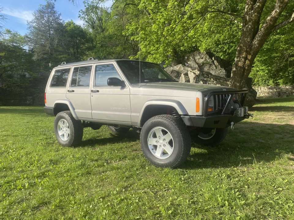 2001 Jeep XJ Cherokee - Image 4 of 31