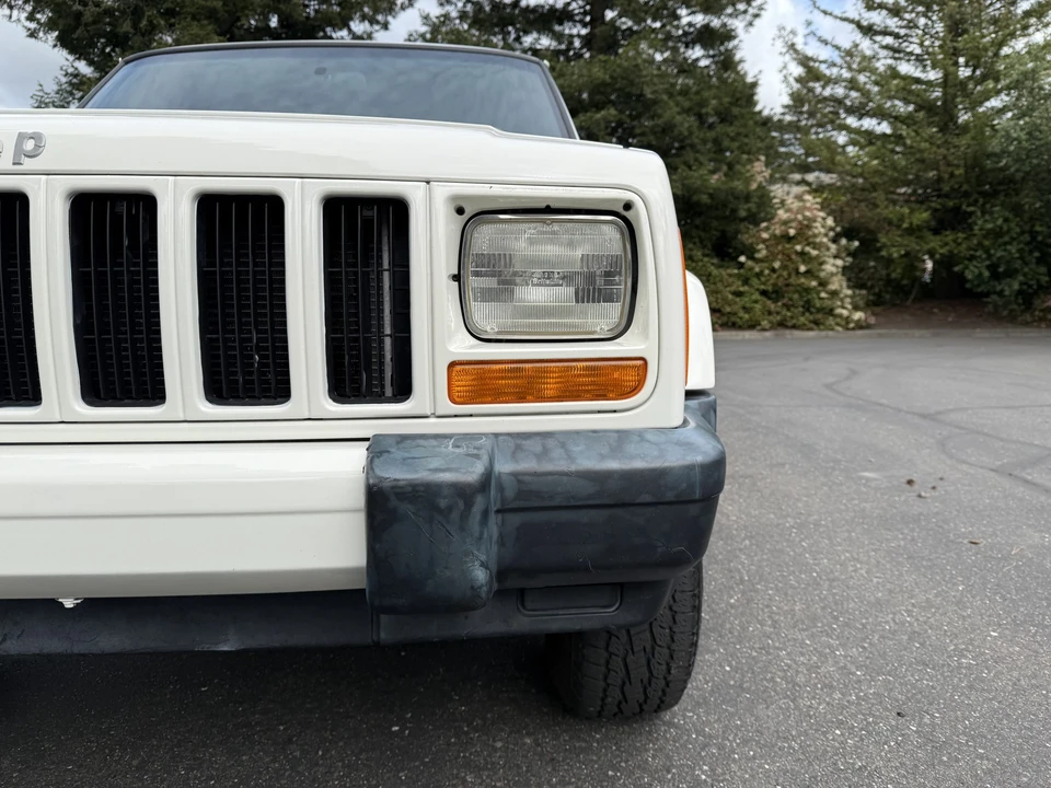 2001 Jeep XJ Cherokee - Image 25 of 31
