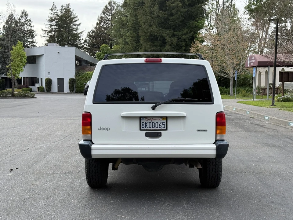 2001 Jeep XJ Cherokee - Image 5 of 31