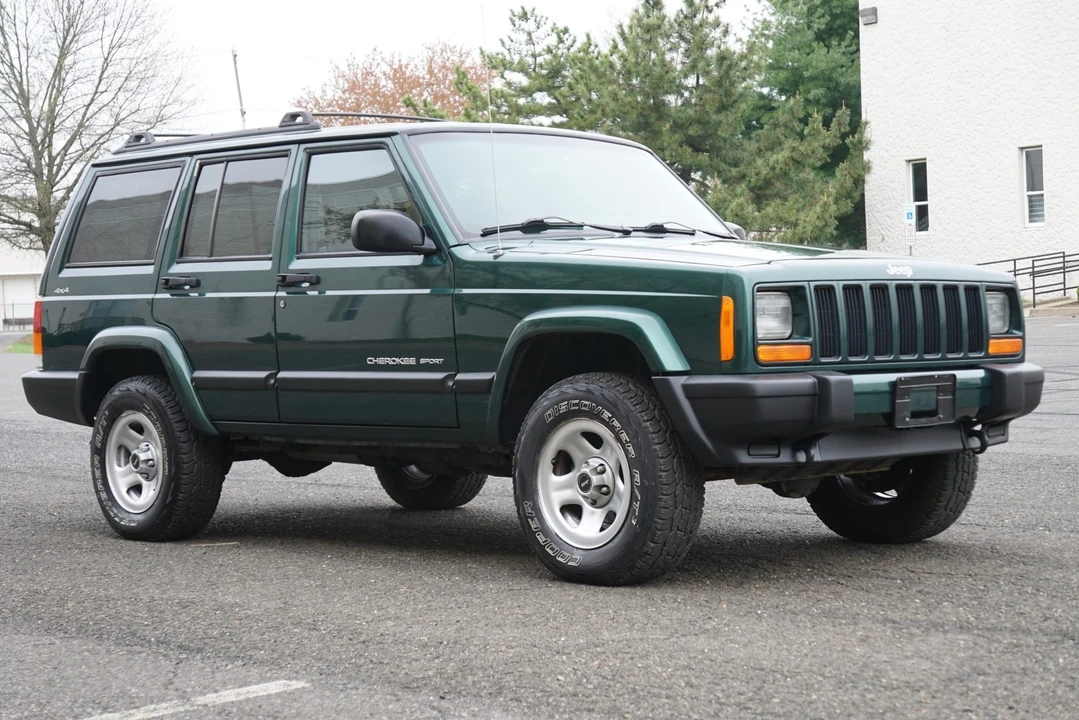 2001 Jeep XJ Cherokee - Image 2 of 31