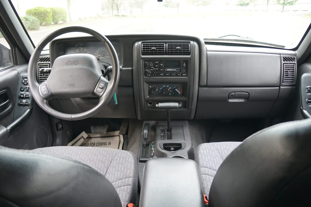 2001 Jeep XJ Cherokee - Image 29 of 31