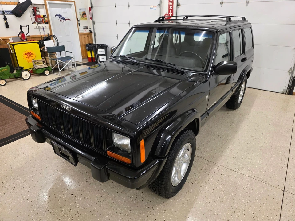2001 Jeep XJ Cherokee - Image 3 of 31