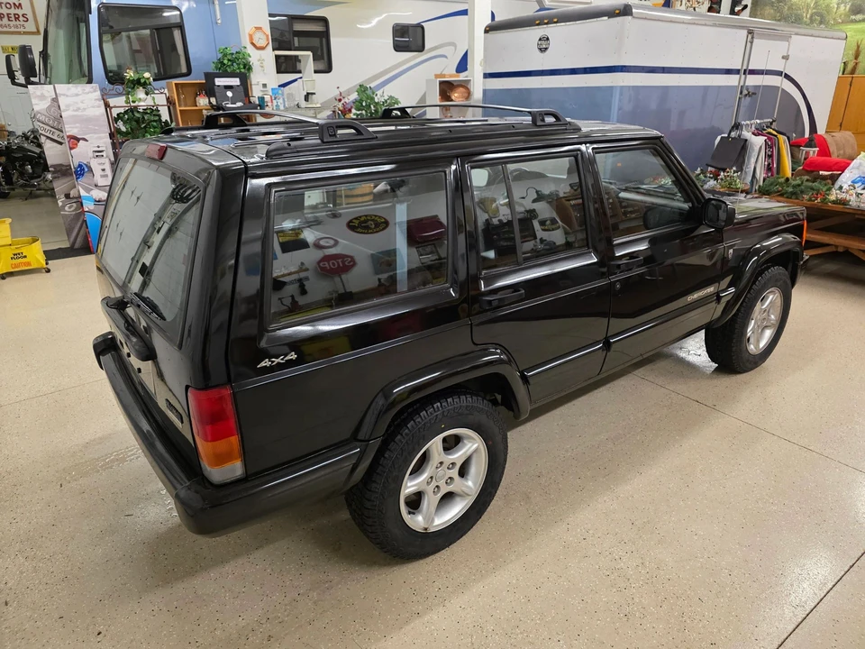 2001 Jeep XJ Cherokee - Image 13 of 31