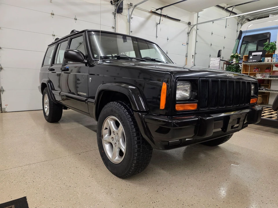 2001 Jeep XJ Cherokee - Image 18 of 31