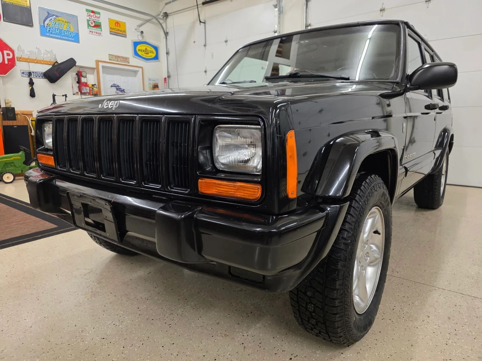 2001 Jeep XJ Cherokee - Image 4 of 31