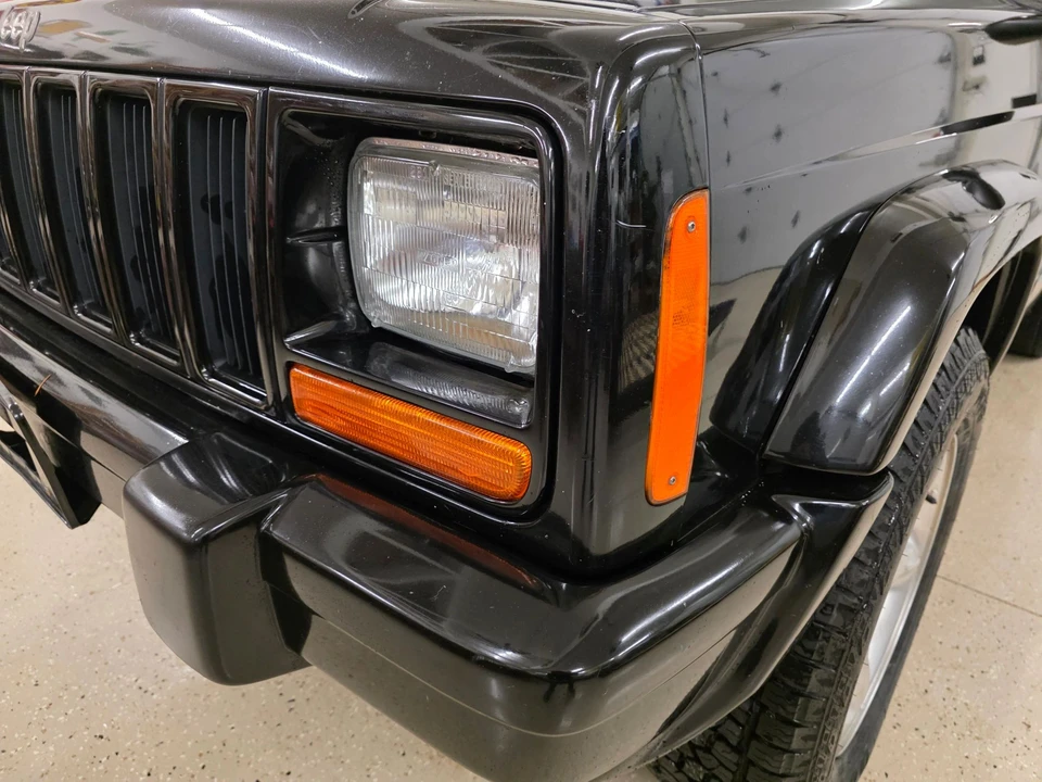 2001 Jeep XJ Cherokee - Image 25 of 31