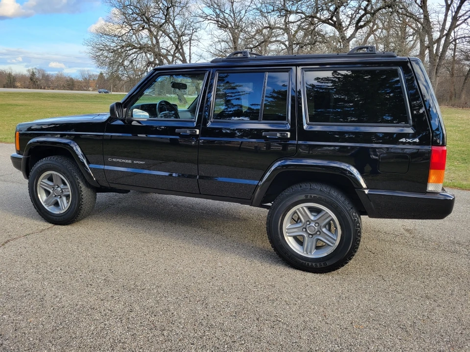 2001 Jeep XJ Cherokee - Image 7 of 31