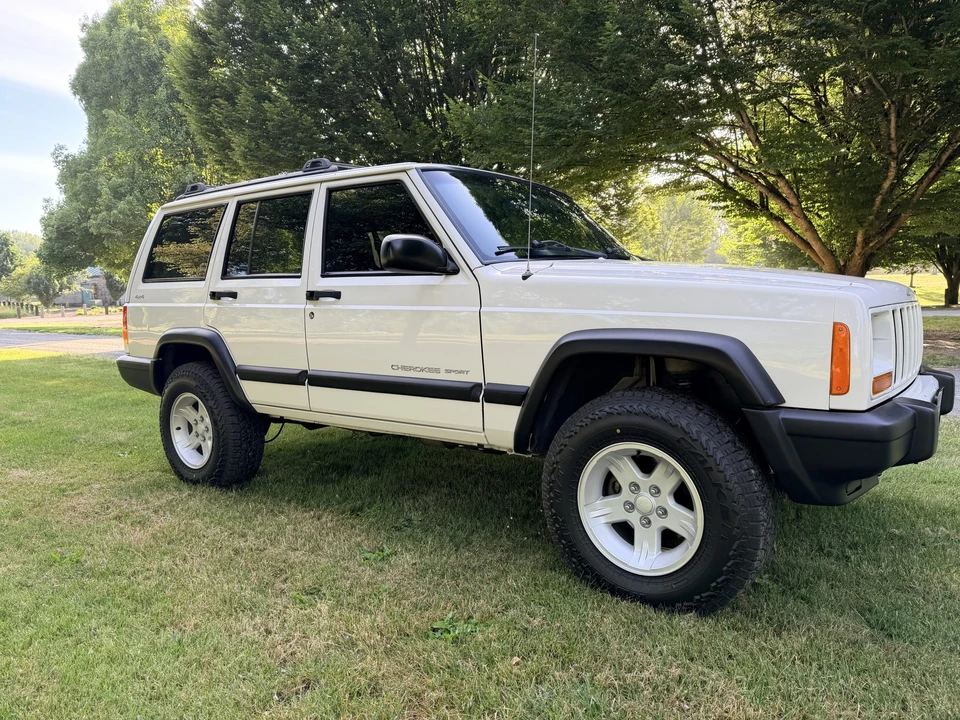 2001 Jeep XJ Cherokee - Image 7 of 31
