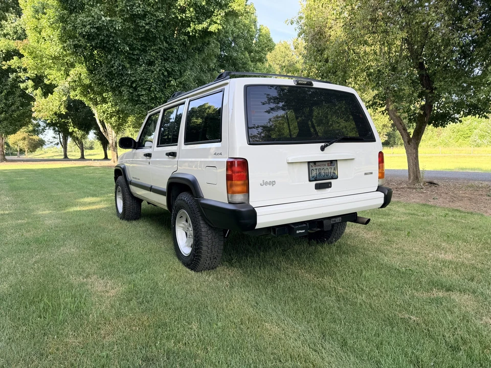 2001 Jeep XJ Cherokee - Image 15 of 31