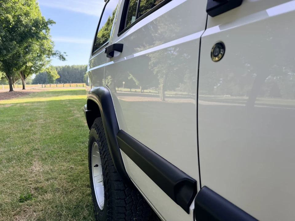 2001 Jeep XJ Cherokee - Image 25 of 31