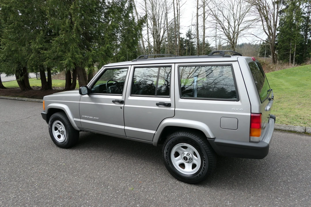 2001 Jeep XJ Cherokee - Image 6 of 31