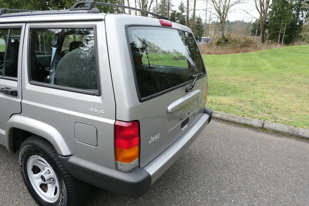 2001 Jeep XJ Cherokee - Image 28 of 31