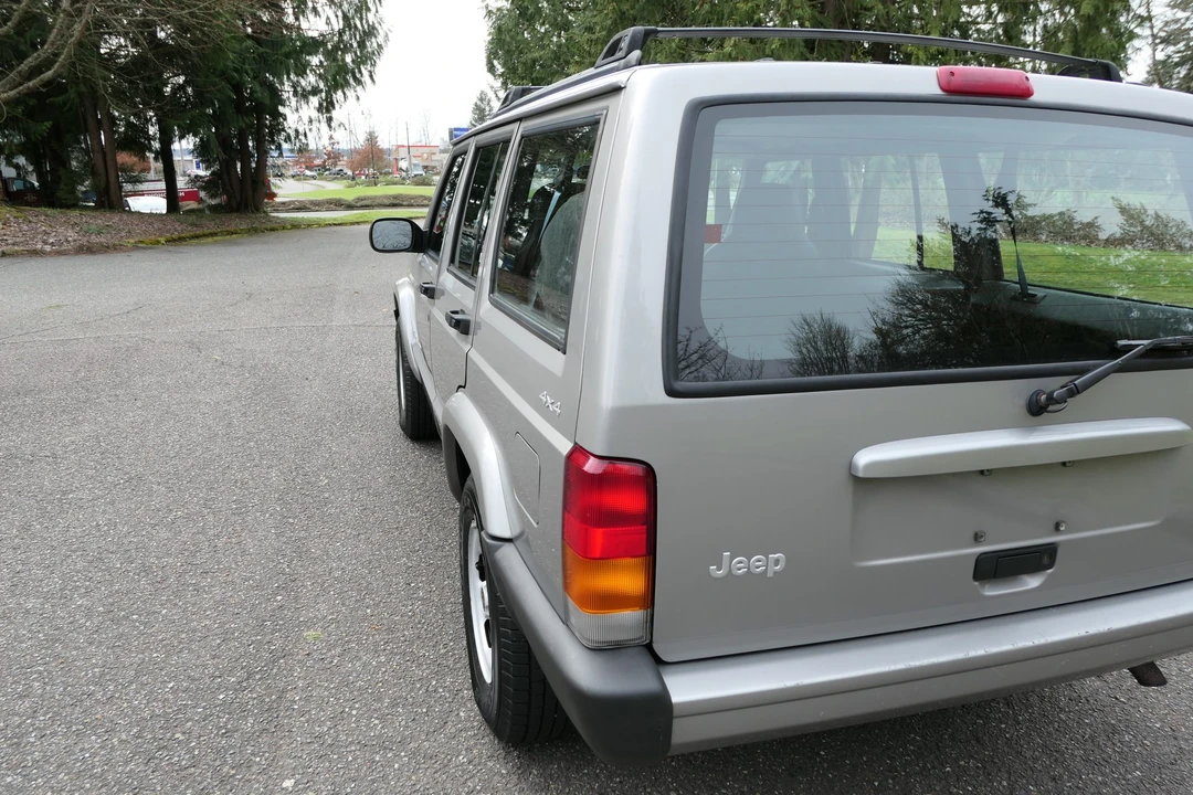 2001 Jeep XJ Cherokee - Image 29 of 31