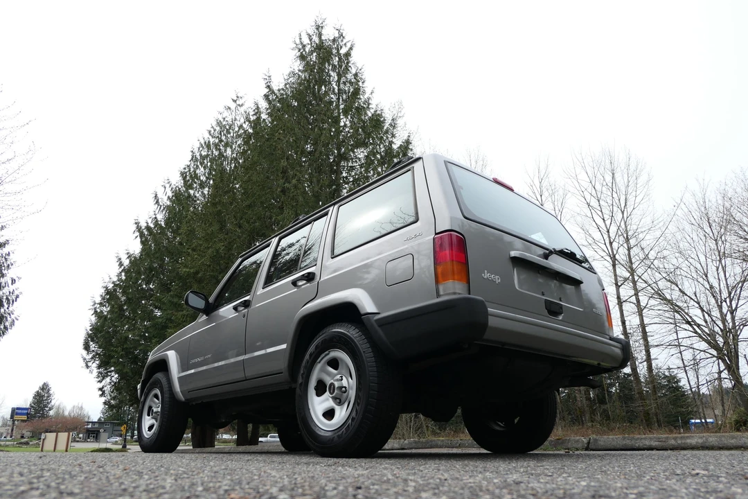 2001 Jeep XJ Cherokee - Image 19 of 31