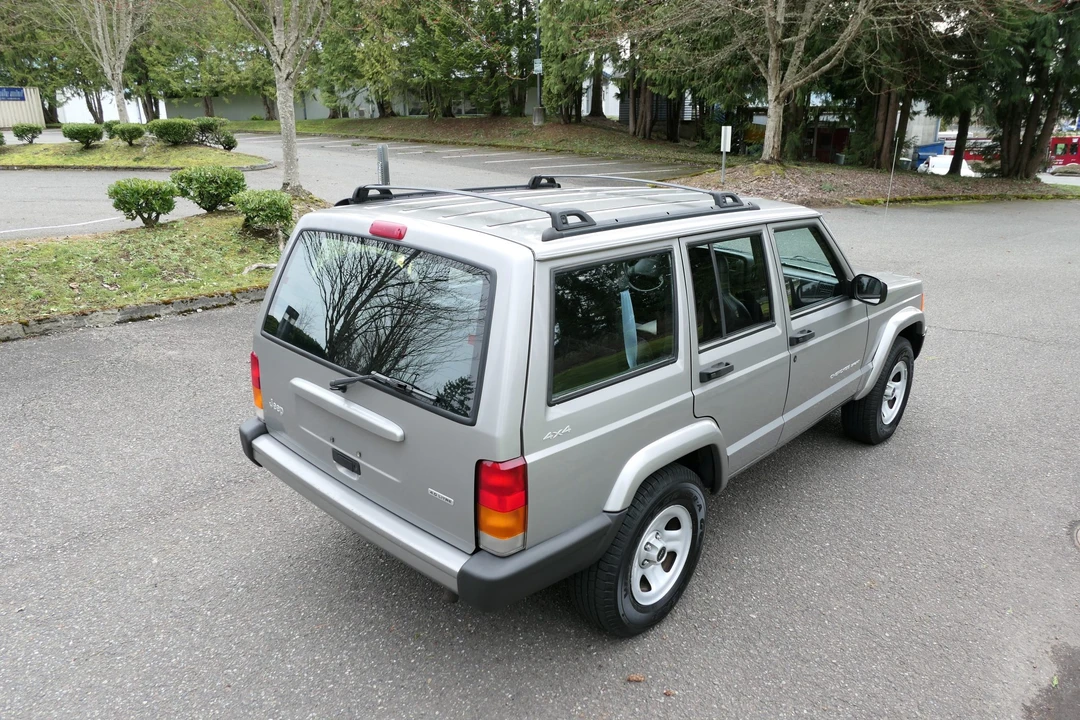 2001 Jeep XJ Cherokee - Image 10 of 31
