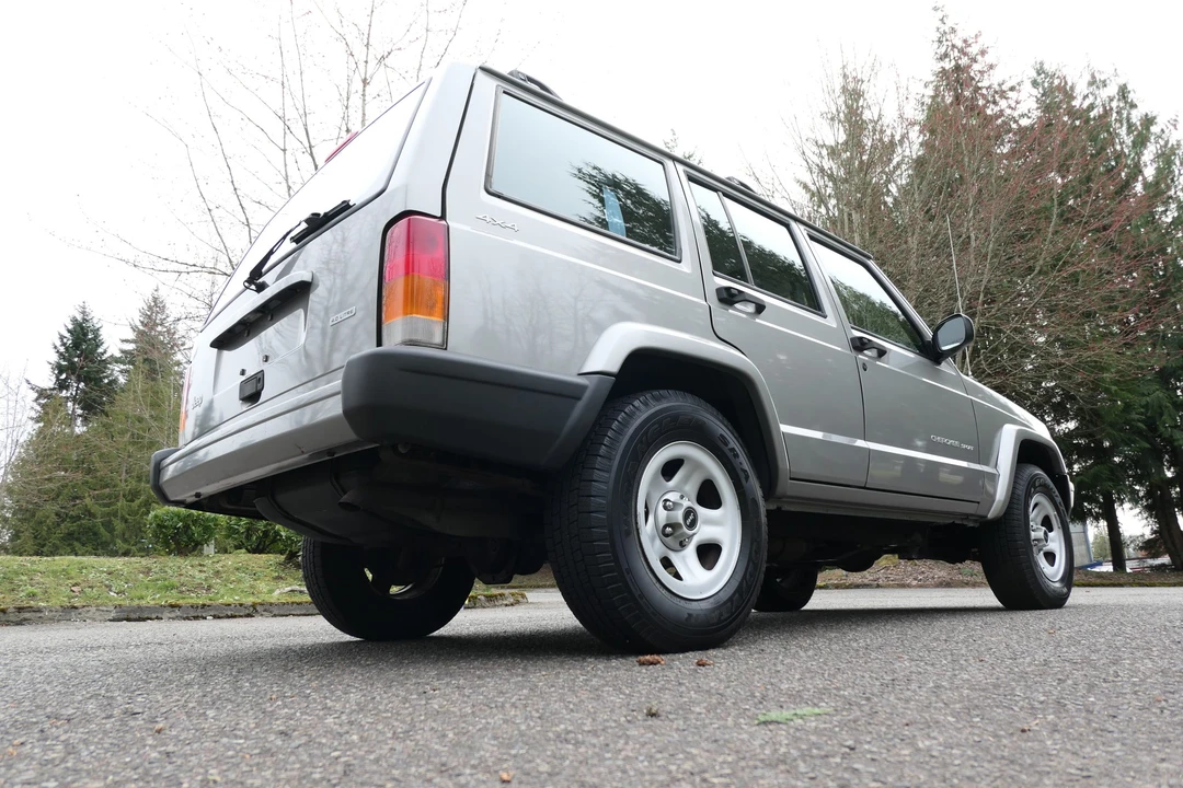 2001 Jeep XJ Cherokee - Image 11 of 31