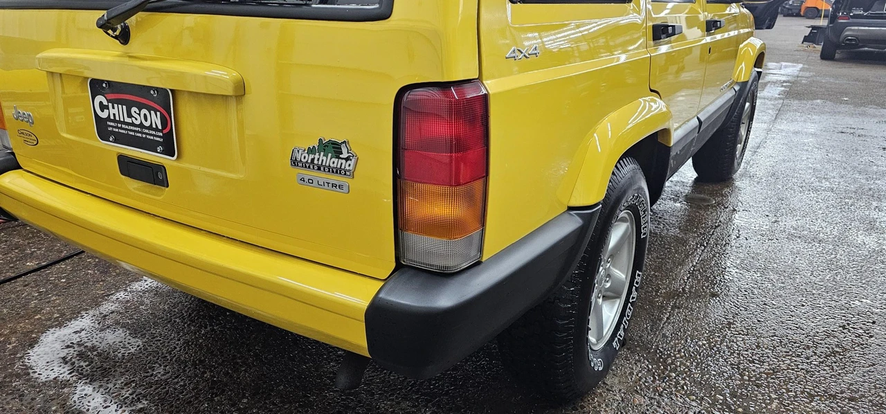2001 Jeep XJ Cherokee - Image 16 of 31