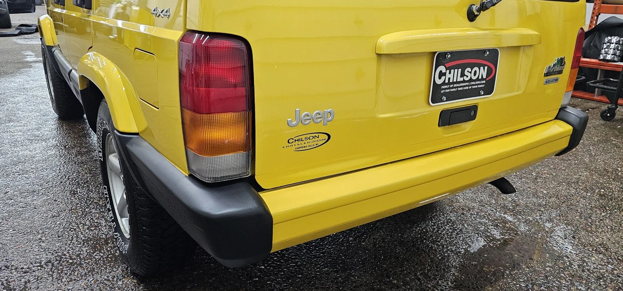 2001 Jeep XJ Cherokee - Image 15 of 31