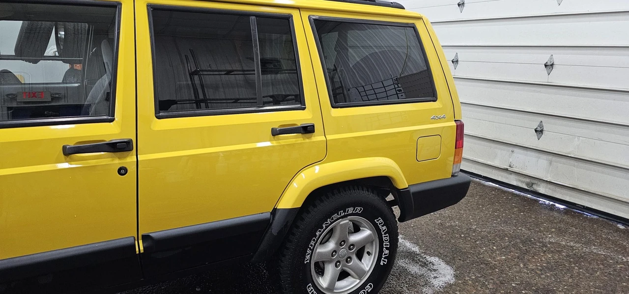 2001 Jeep XJ Cherokee - Image 19 of 31