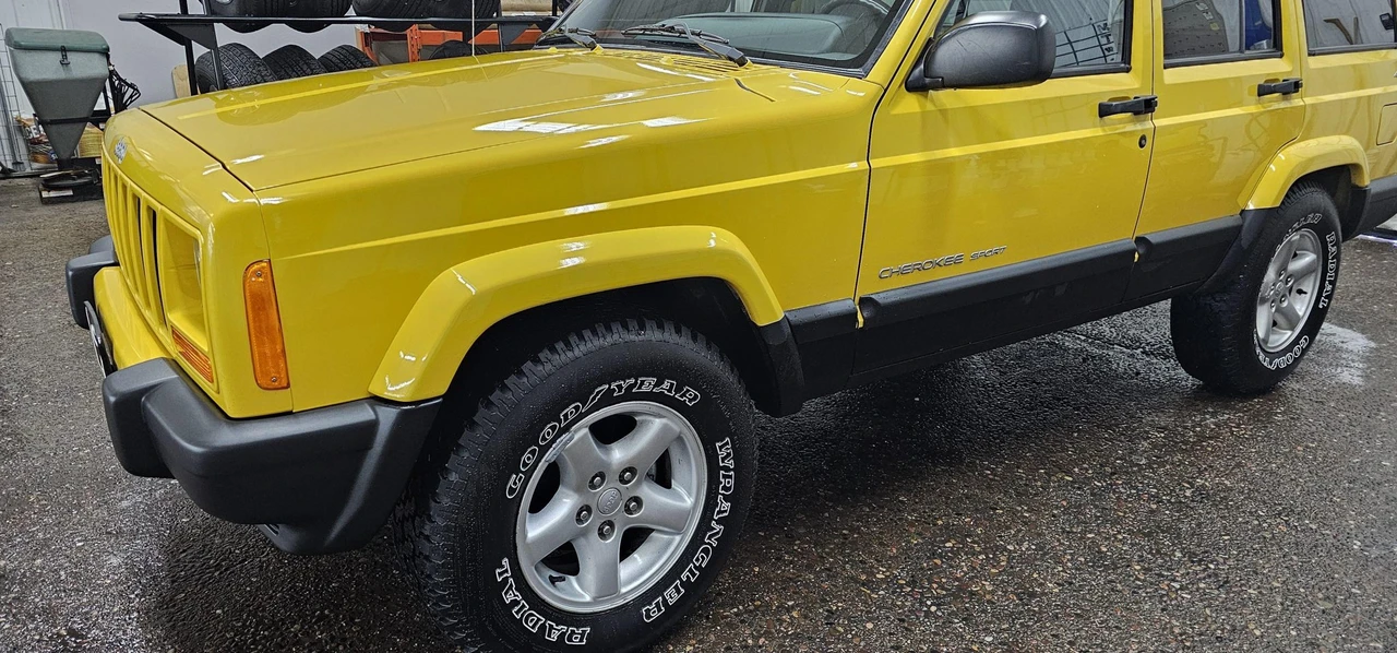 2001 Jeep XJ Cherokee - Image 17 of 31