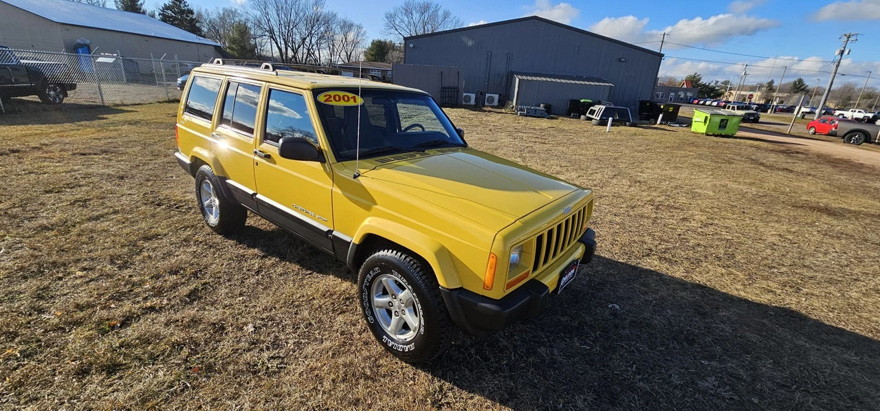 2001 Jeep XJ Cherokee - Image 2 of 31