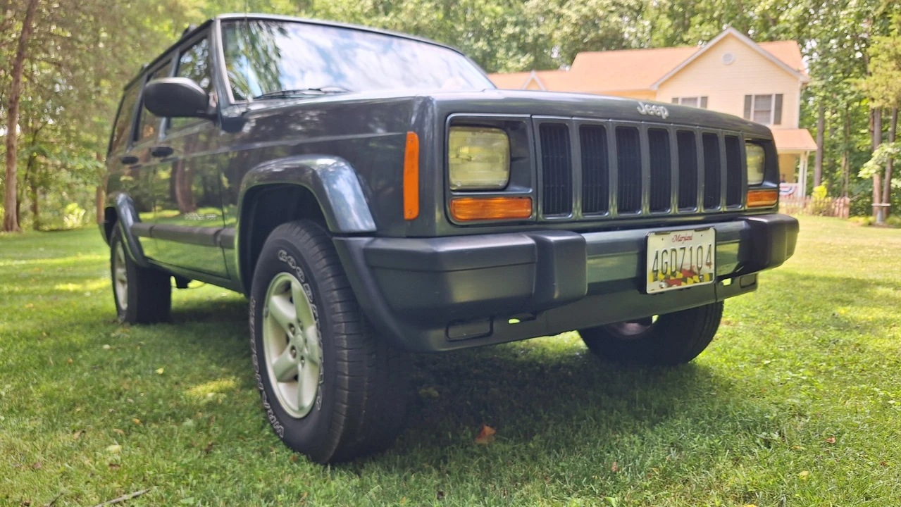 2001 Jeep XJ Cherokee - Image 3 of 31