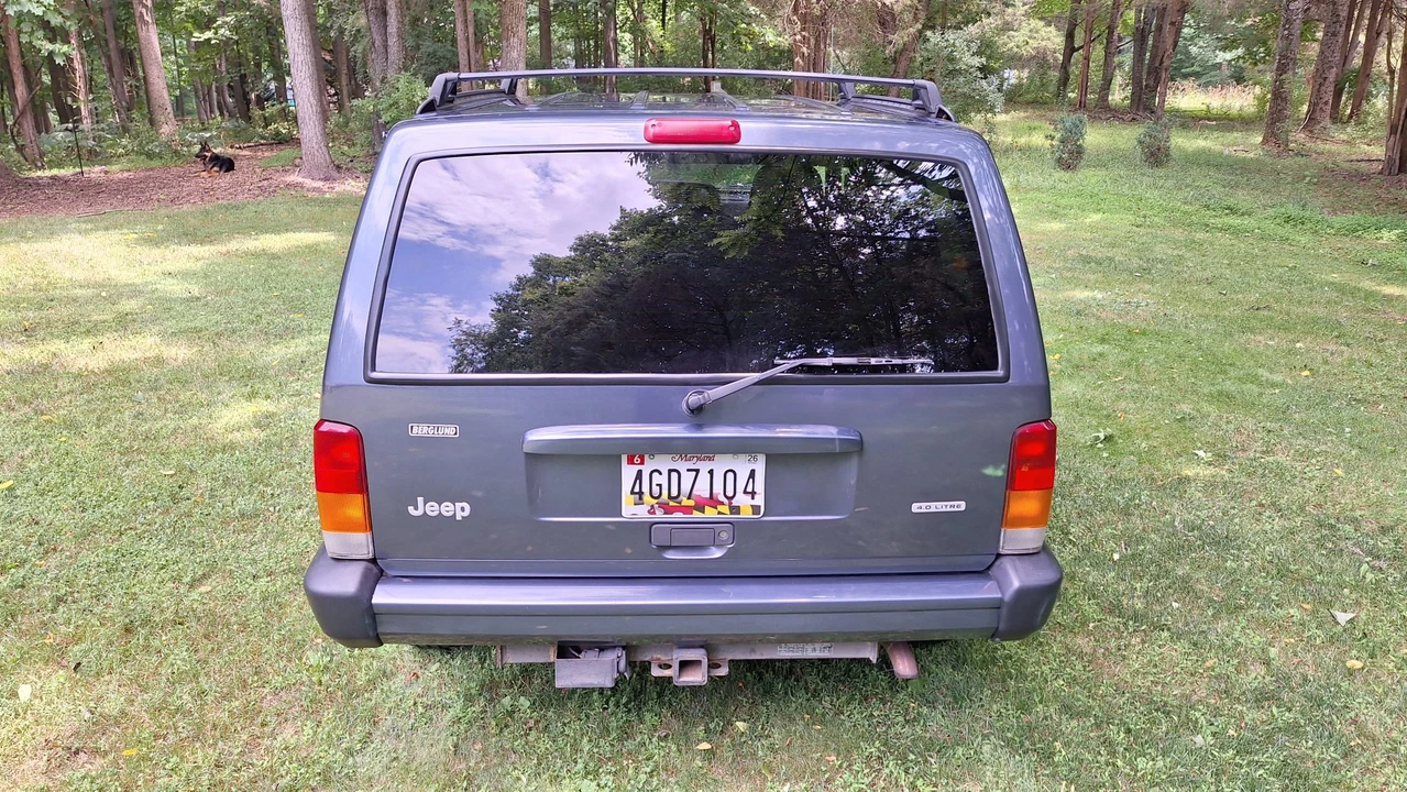 2001 Jeep XJ Cherokee - Image 10 of 31