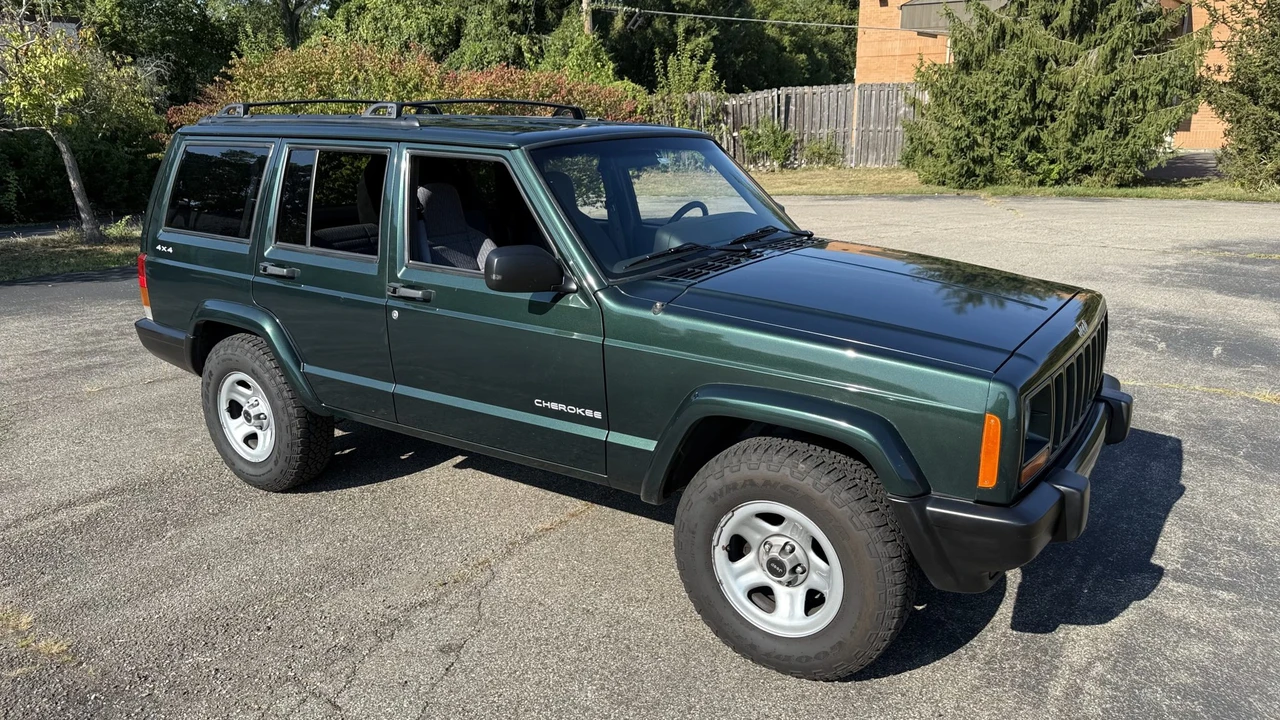 2001 Jeep XJ Cherokee - Image 12 of 31