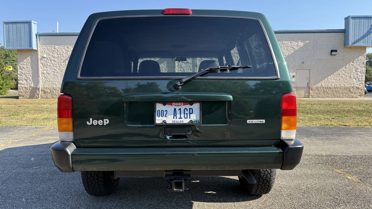 2001 Jeep XJ Cherokee - Image 22 of 31