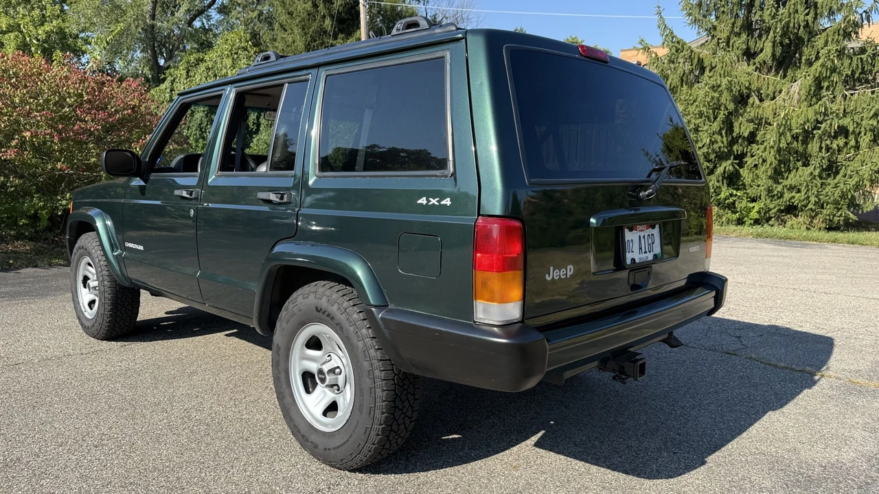 2001 Jeep XJ Cherokee - Image 26 of 31