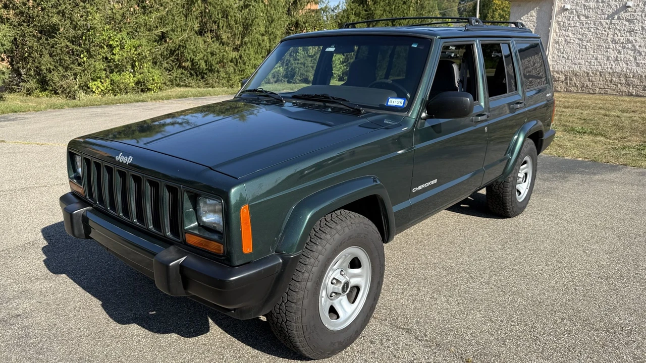 2001 Jeep XJ Cherokee - Image 4 of 31