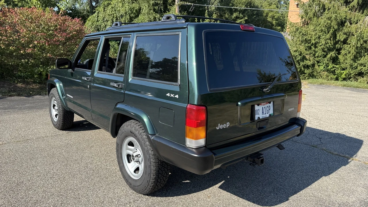 2001 Jeep XJ Cherokee - Image 27 of 31