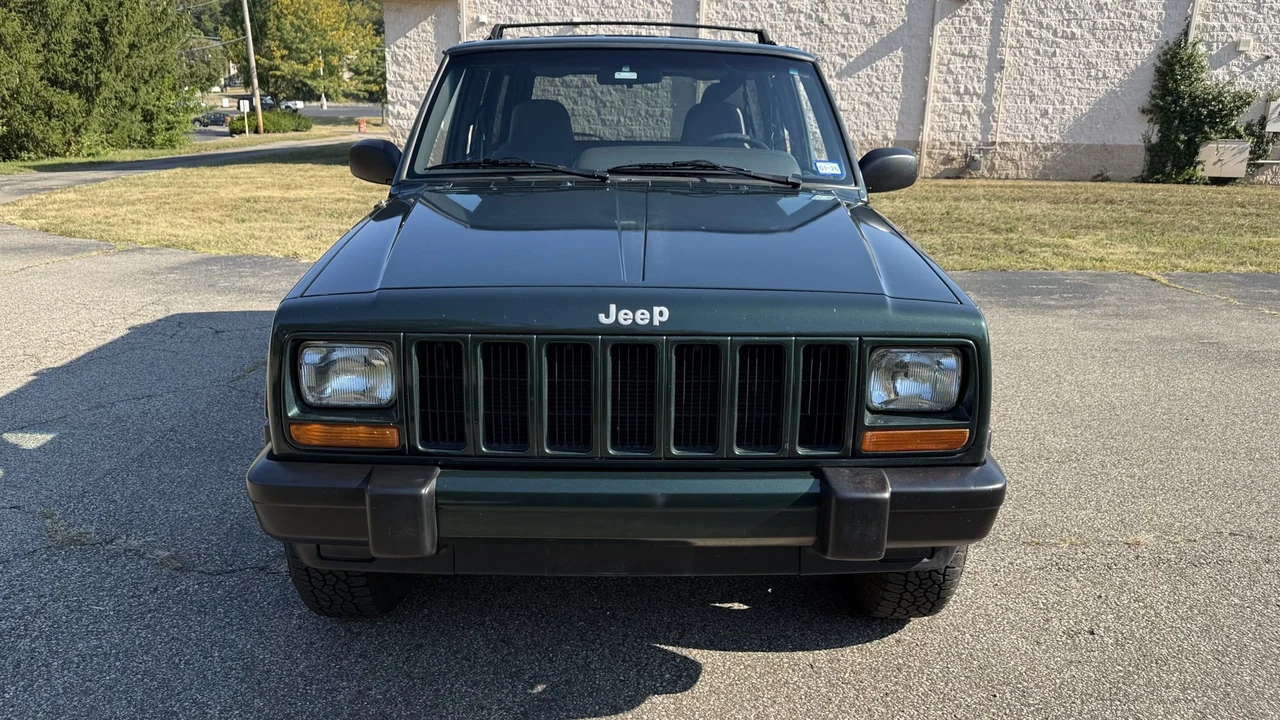 2001 Jeep XJ Cherokee - Image 7 of 31