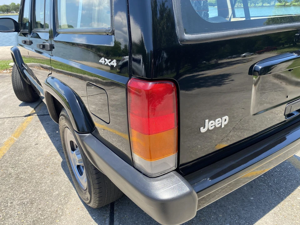 2001 Jeep XJ Cherokee - Image 30 of 31