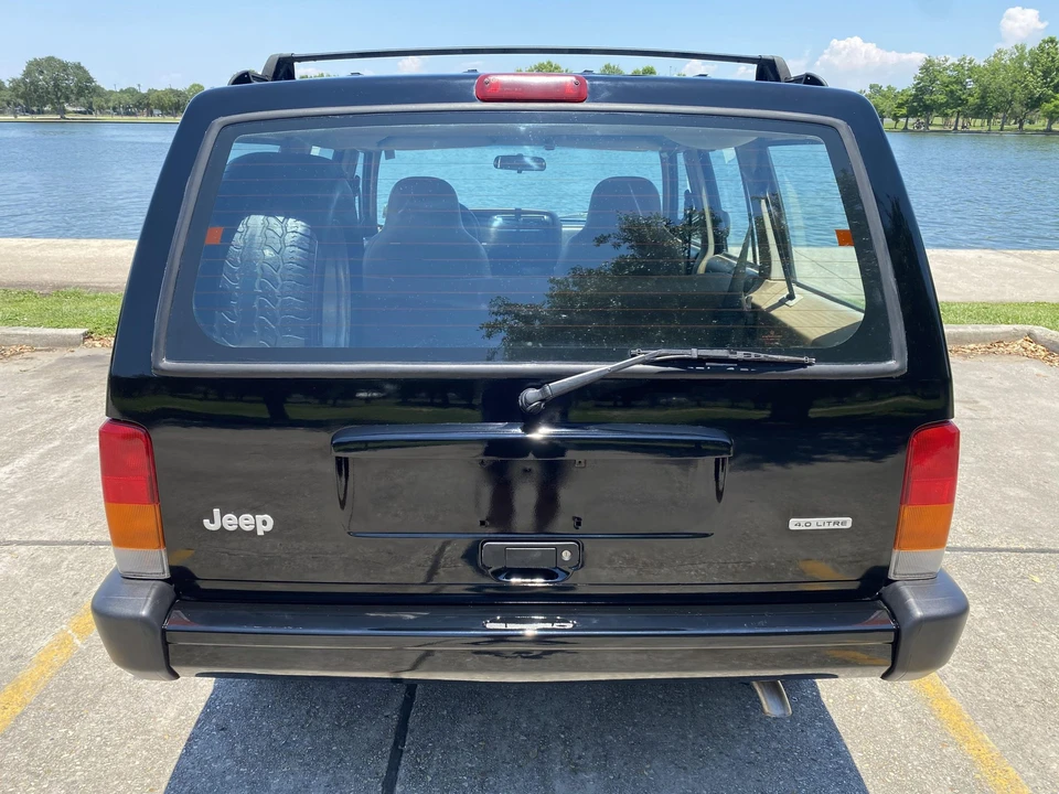 2001 Jeep XJ Cherokee - Image 14 of 31