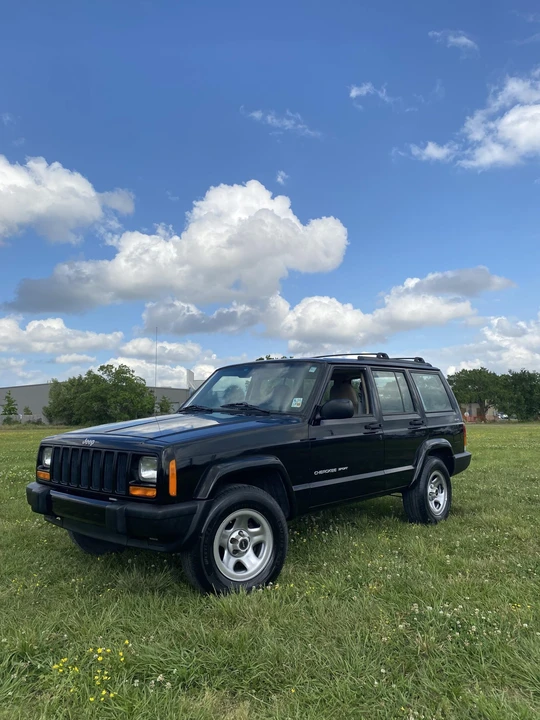2001 Jeep XJ Cherokee - Image 2 of 31