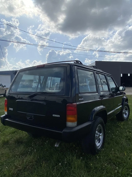 2001 Jeep XJ Cherokee - Image 19 of 31