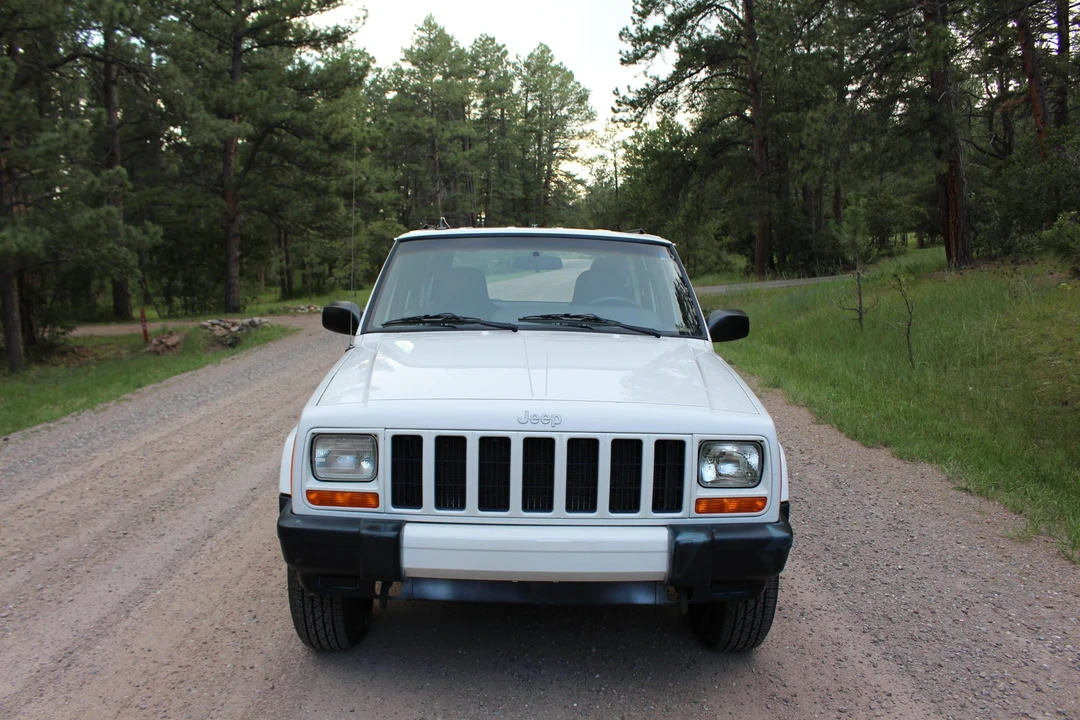 2001 Jeep XJ Cherokee - Image 3 of 31