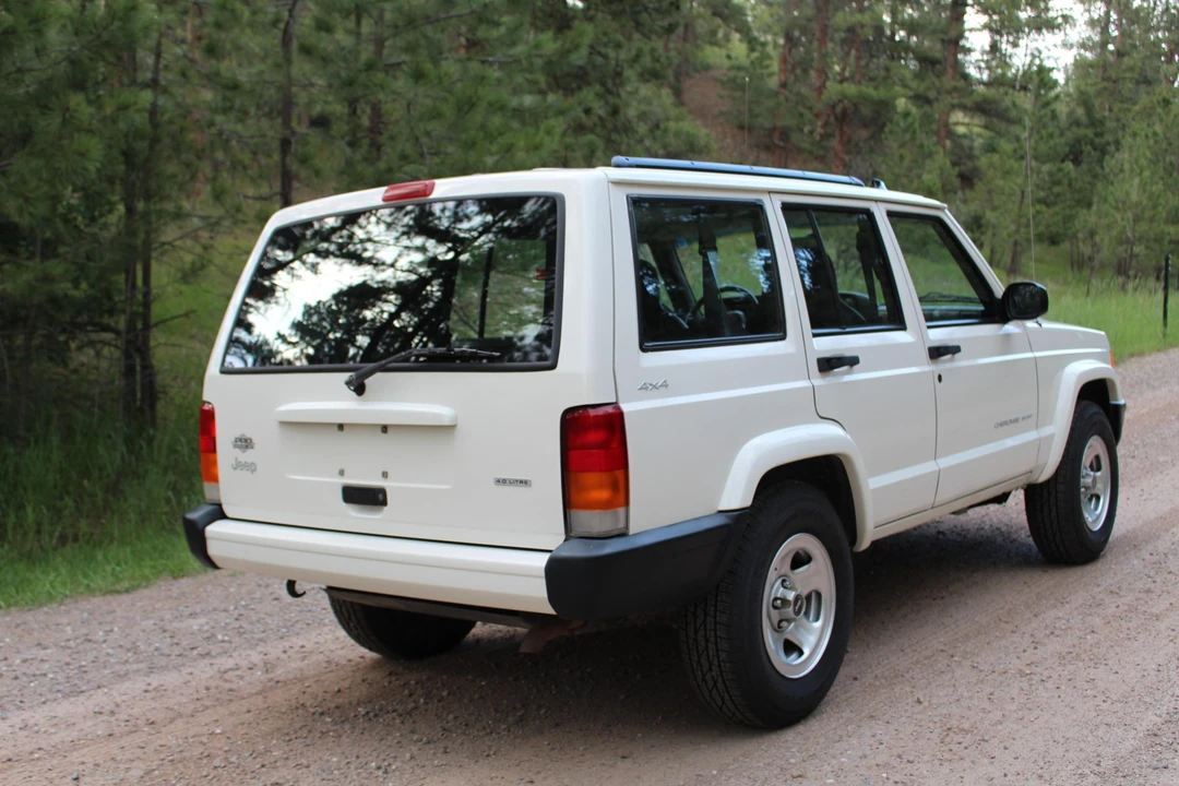 2001 Jeep XJ Cherokee - Image 8 of 31
