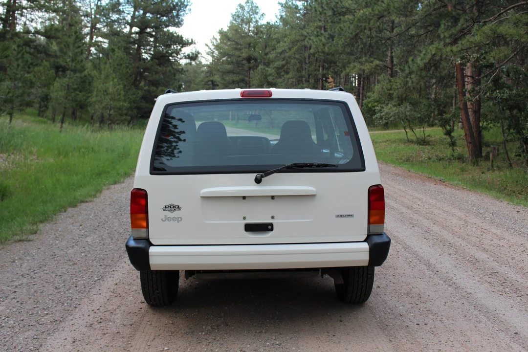 2001 Jeep XJ Cherokee - Image 7 of 31