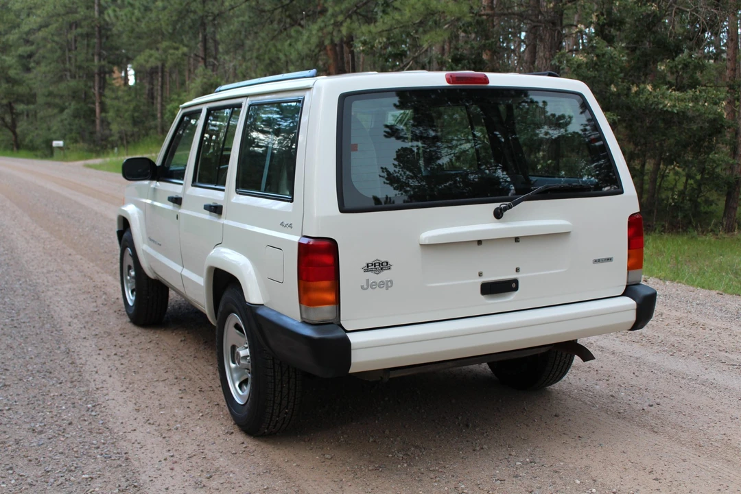 2001 Jeep XJ Cherokee - Image 6 of 31
